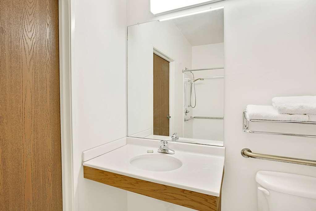Super 8 By Wyndham Hampshire Il Hotel Cameră foto